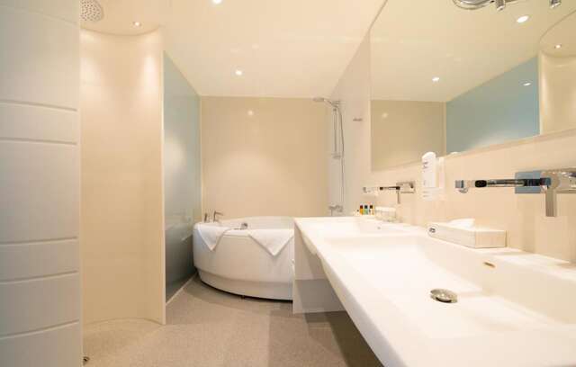 Отель Holiday Inn Vilnius Вильнюс-34