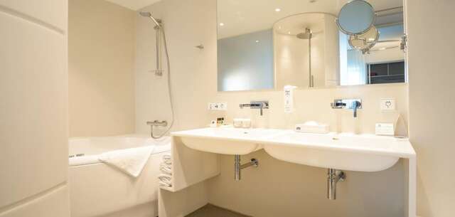 Отель Holiday Inn Vilnius Вильнюс-11